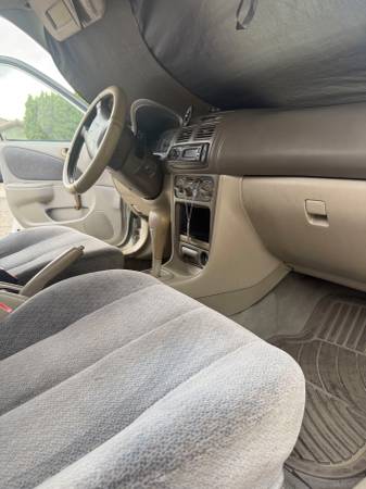 1999 Toyota Corolla CE 4dr Sedan Manual — photo 10