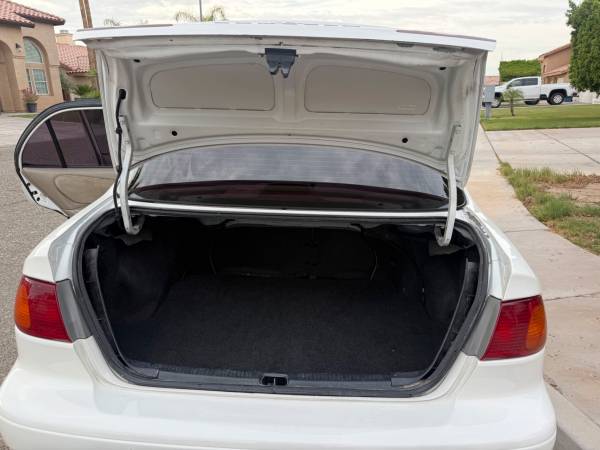 1999 Toyota Corolla CE 4dr Sedan Manual — photo 9