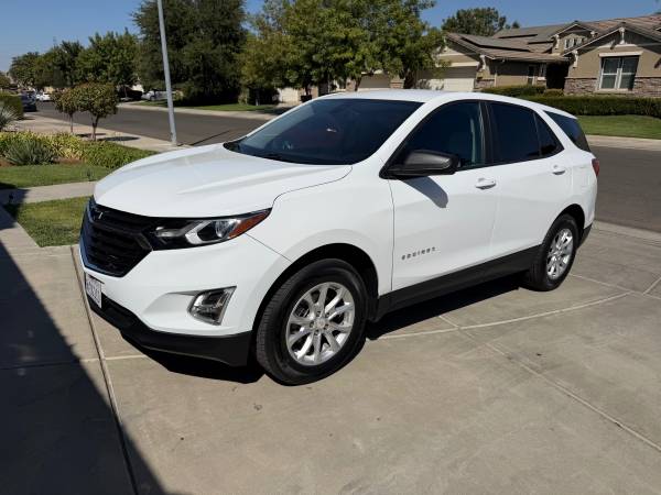2020 Chevrolet Equinox LS All-Wheel Drive Automatic — photo 1