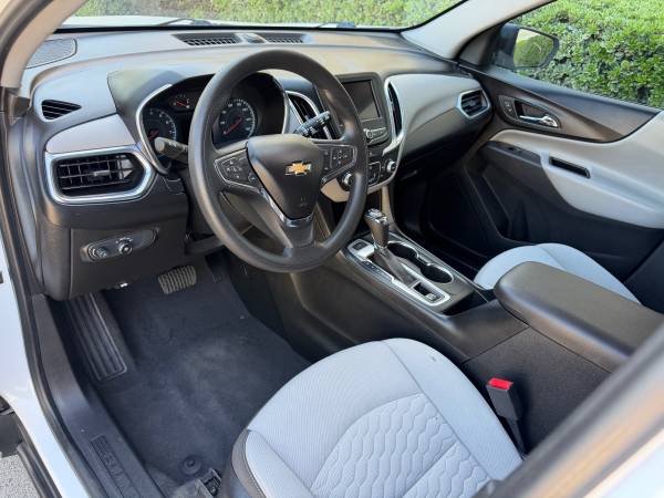 2020 Chevrolet Equinox LS All-Wheel Drive Automatic — photo 9