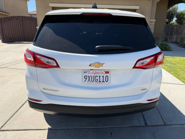 2020 Chevrolet Equinox LS All-Wheel Drive Automatic — photo 4