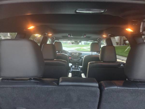 2021 Honda Pilot Black Edition 4dr All-Wheel Drive Automatic — photo 9