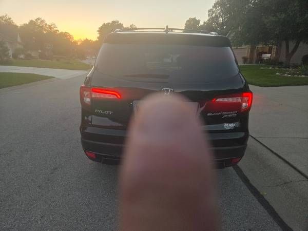2021 Honda Pilot Black Edition 4dr All-Wheel Drive Automatic — photo 4