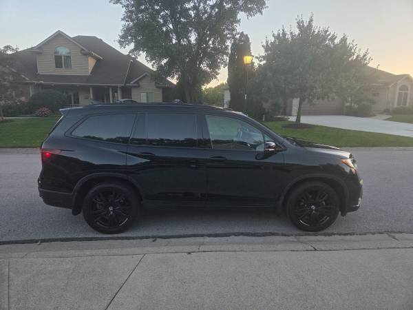 2021 Honda Pilot Black Edition 4dr All-Wheel Drive Automatic — photo 3