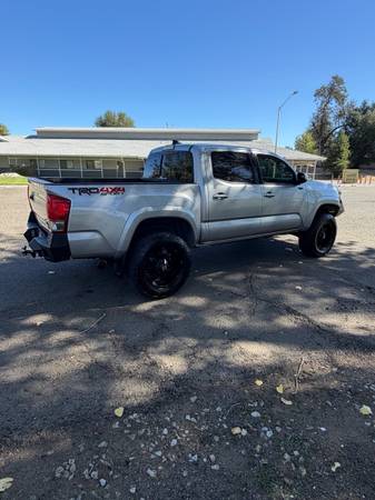 2017 Toyota Tacoma SR 4x4 Access Cab 127.4 in. WB Manual — photo 2