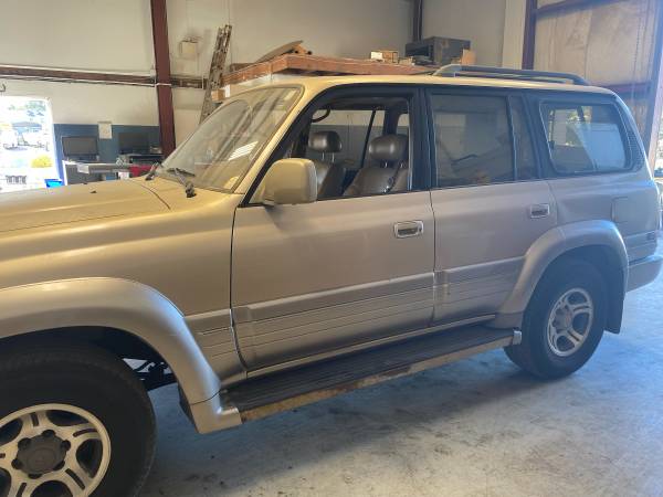 1997 Lexus LX 450 Base — photo 2