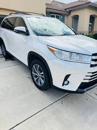2019 Toyota Highlander SE — photo 6