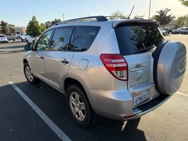 2010 Toyota Rav4 Base 4dr 4x4 Automatic — photo 5