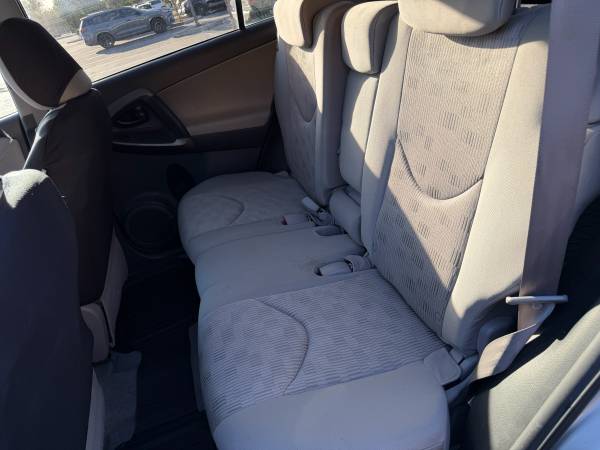 2010 Toyota Rav4 Base 4dr 4x4 Automatic — photo 4