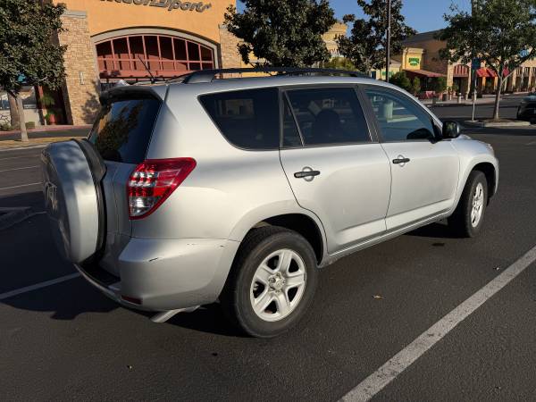 2010 Toyota Rav4 Base 4dr 4x4 Automatic — photo 2