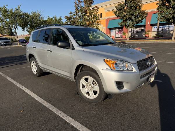 2010 Toyota Rav4 Base 4dr 4x4 Automatic — photo 3