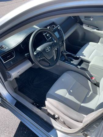 2015 Toyota Camry SE — photo 7