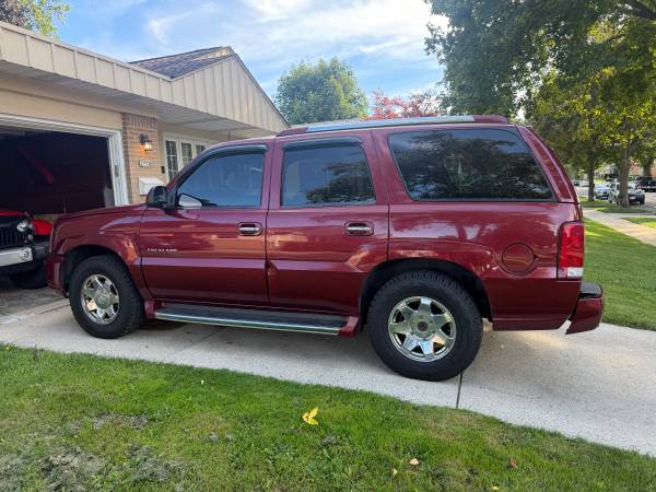 2003 Cadillac Escalade Base 4x2 Automatic — photo 2
