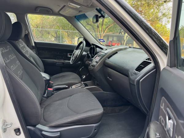 2012 KIA Soul + 4dr Hatchback Manual — photo 11