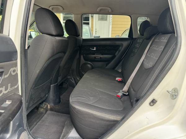 2012 KIA Soul + 4dr Hatchback Manual — photo 12
