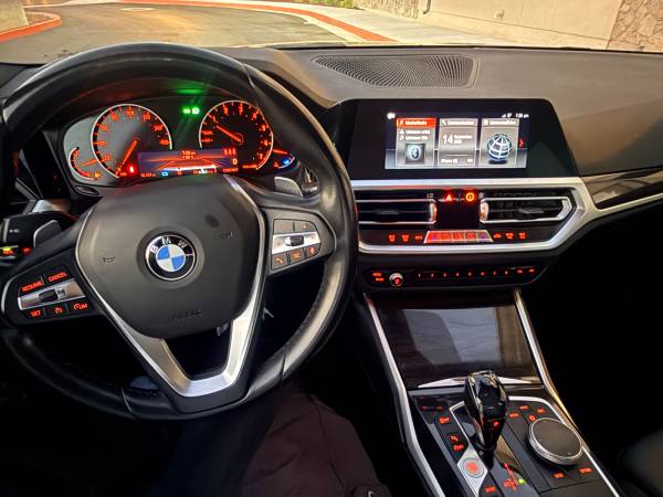 2019 BMW 330i Only — photo 10