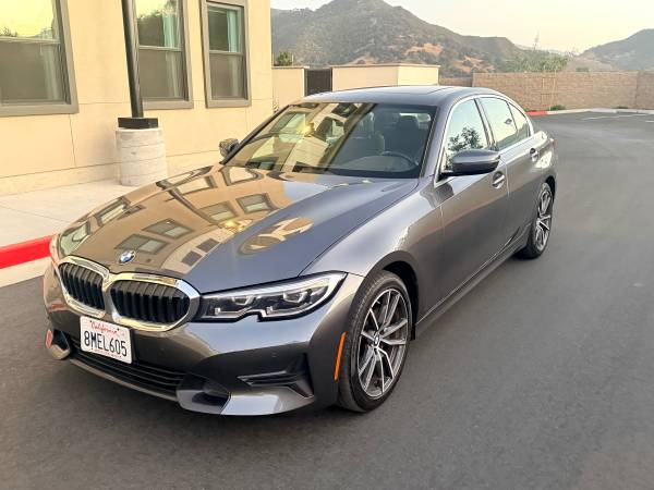 2019 BMW 330i Only — photo 3