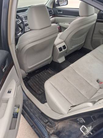 2014 Subaru Legacy 2.5i Limited 4dr All-wheel Drive Sedan CVT — photo 6