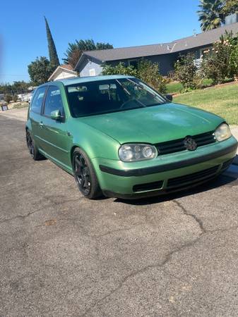2000 Volkswagen Golf GL 2dr Hatchback Manual — photo 2