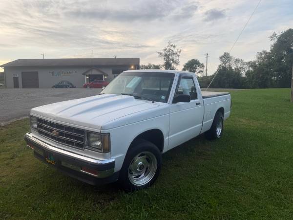 1992 Chevrolet S10 V8 — photo 1