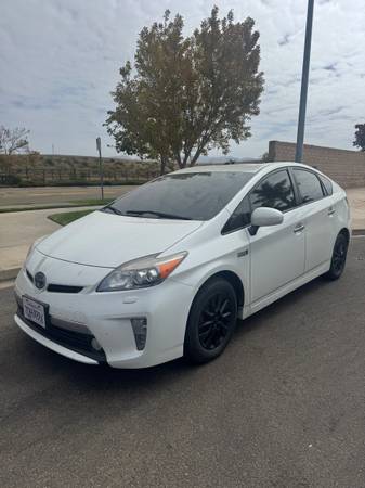 2013 Toyota Prius Two 5dr Hatchback CVT — photo 4