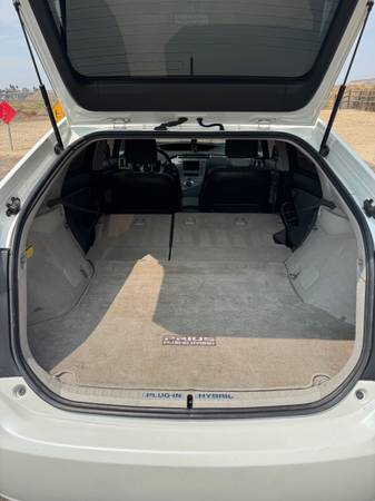 2013 Toyota Prius Two 5dr Hatchback CVT — photo 10