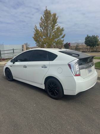 2013 Toyota Prius Two 5dr Hatchback CVT — photo 6