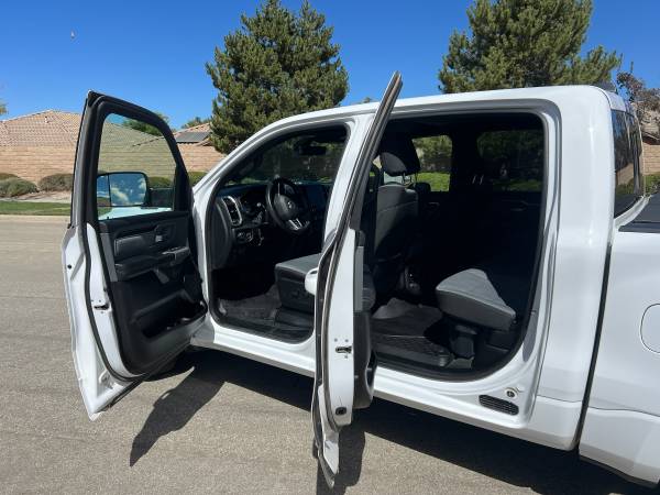 2021 RAM 1500 Big Horn/Lone Star — photo 9