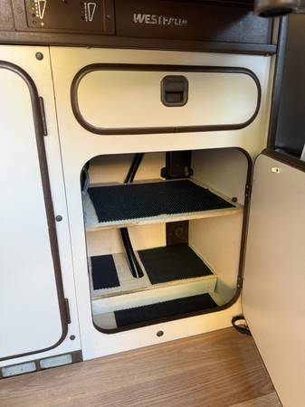 1985 Volkswagen Vanagon L 3dr Mini-Van — photo 12