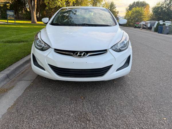 2014 Hyundai Elantra SE 4dr Sedan Automatic — photo 2