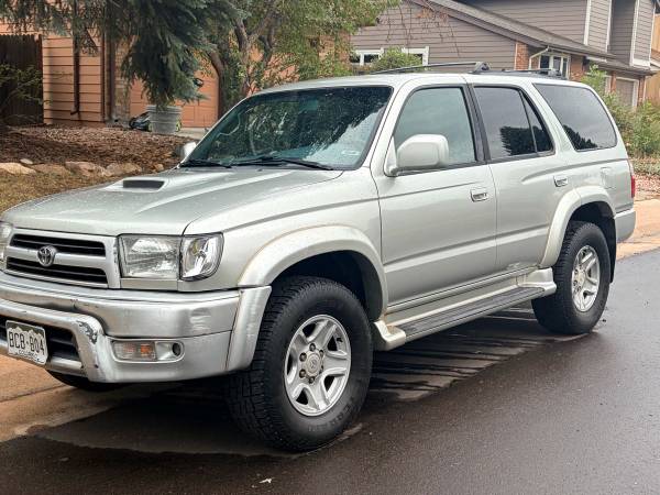 2000 Toyota 4runner SR5 V6 4dr 4x2 Automatic — photo 2