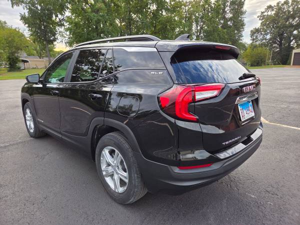2022 GMC Terrain SLE Front-Wheel Drive Automatic — photo 6