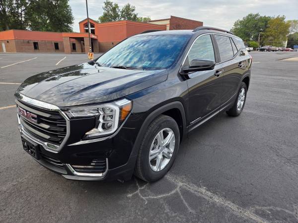 2022 GMC Terrain SLE Front-Wheel Drive Automatic — photo 4