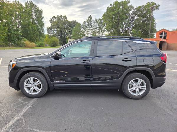 2022 GMC Terrain SLE Front-Wheel Drive Automatic — photo 5