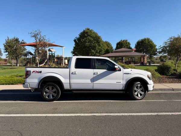 2014 Ford F-150 FX4 — photo 2