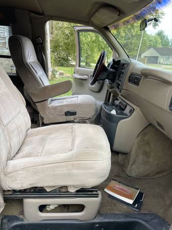 1998 GMC Savana G15 — photo 5