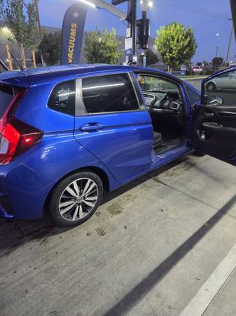 2015 Honda FIT EX 4dr Hatchback CVT — photo 2