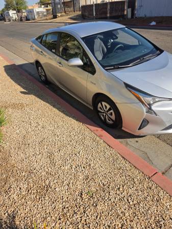 2017 Toyota Prius One 5dr Hatchback CVT — photo 5