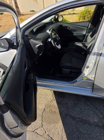 2017 Toyota Prius One 5dr Hatchback CVT — photo 7