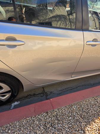 2017 Toyota Prius One 5dr Hatchback CVT — photo 4