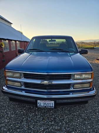 1997 Chevrolet C-K 1500 Series C1500 2dr WT Standard Cab LB — photo 2