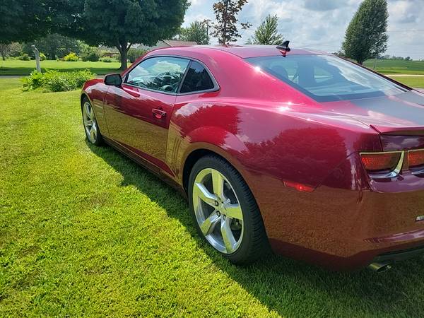 2011 Chevrolet Camaro 1LT 2dr Coupe Manual — photo 4