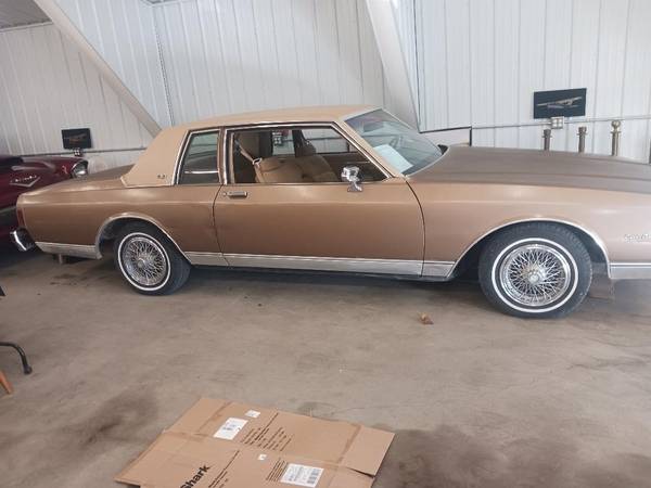 1982 Chevrolet Caprice Classic 4dr Sedan — photo 3