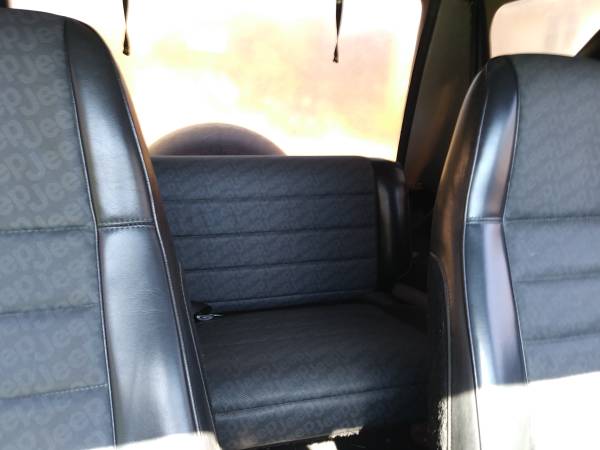 1987 Jeep Wrangler Sport 2dr 4WD SUV — photo 2