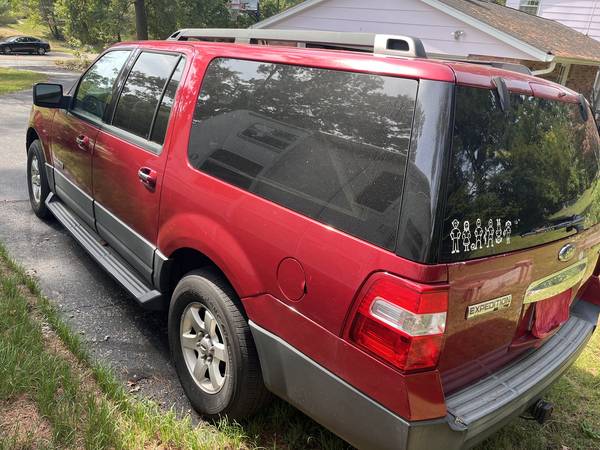 2007 Ford Expedition XLT 4dr 4x2 Automatic — photo 2