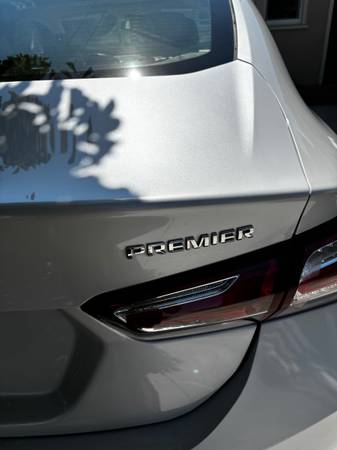 2019 Chevrolet Malibu Premier 4dr Sedan Automatic — photo 2