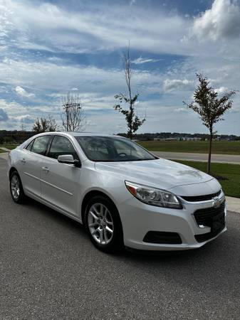 2015 Chevrolet Malibu 1LT — photo 1