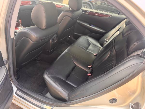 2003 Lexus ES 300 Base 4dr Sedan Automatic — photo 3