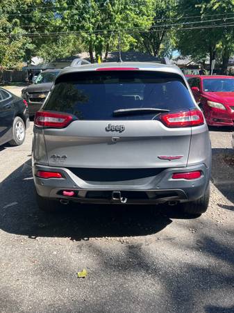 2018 Jeep Cherokee Trailhawk — photo 2