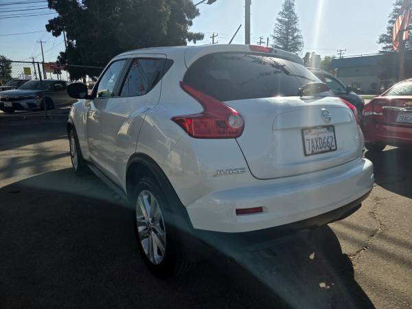 2013 Nissan Juke S — photo 4